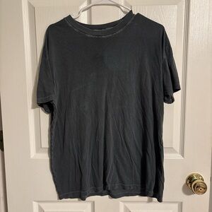 American Eagle Women’s Oversized Dancing Skeleton Shirt (Pretty Faded)